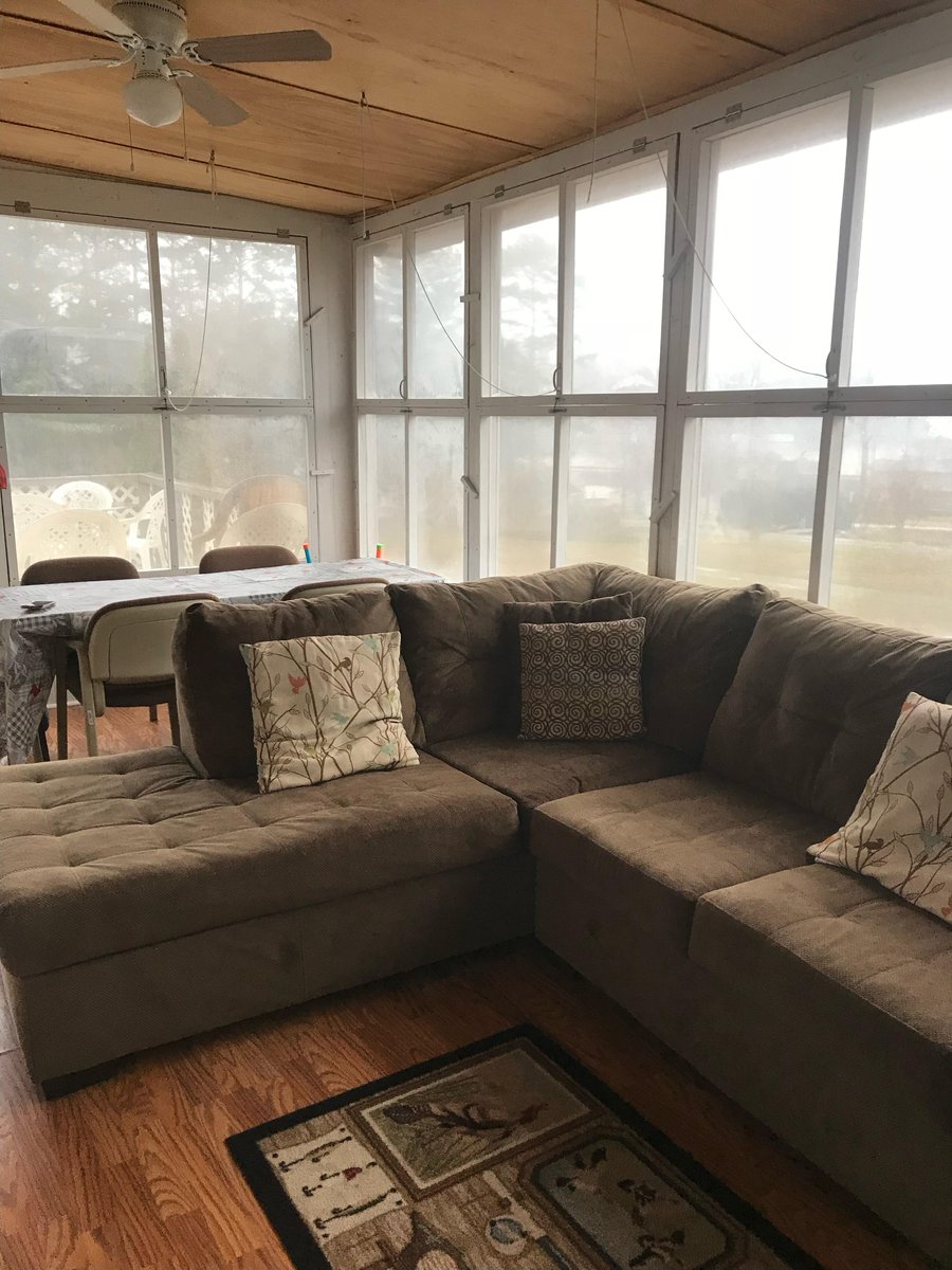 Main-Guntersville-Lake-Cabin-Living-Room